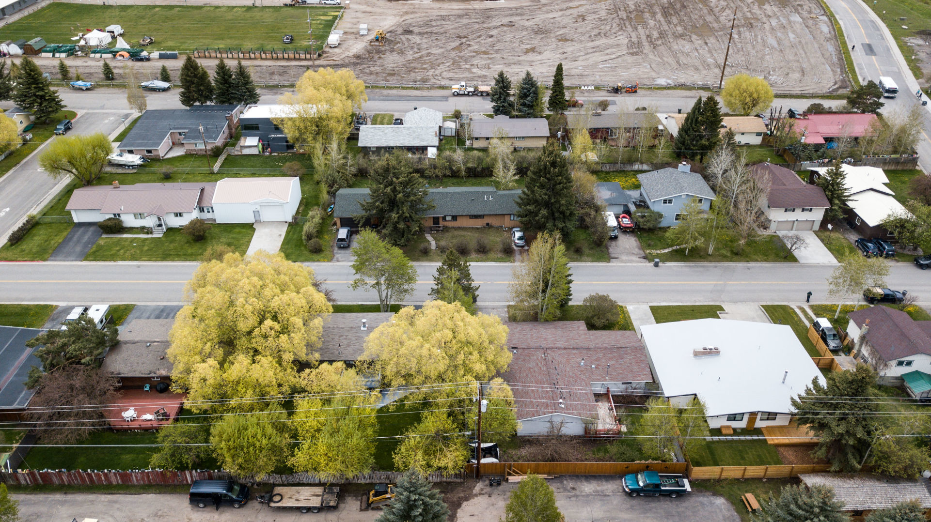 440 West Kelly Ave.